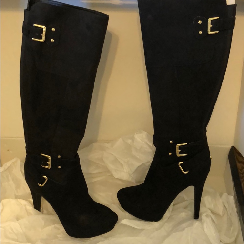 Guess suede boots size 7